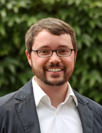 Portraitbild von Alexander Okon, Heilpraktiker für Psychotherapie, Diplom-Verwaltungswirt an der Heilpraktikerschule Westfalen