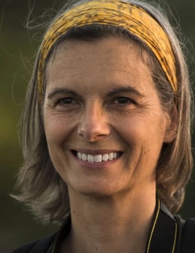 Portraitbild von Dr. Nishta Katrin Trutschler-Ebert, Dozent:in an der Heilpraktikerschule Westfalen
